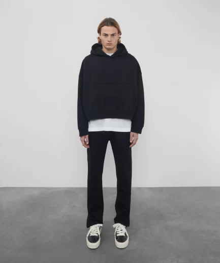 HEAVYWEIGHT CROPPED BLACK HOODIE