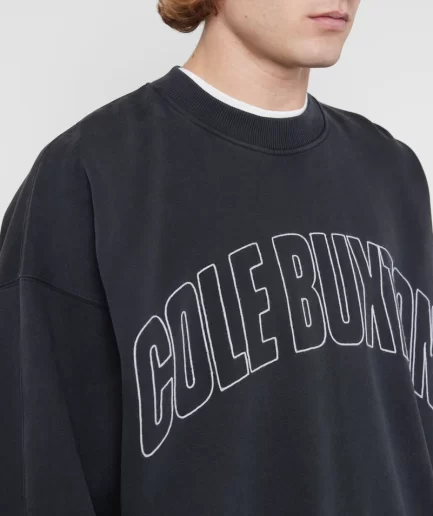 VARSITY ARCH OUTLINE SWEATSHIRT